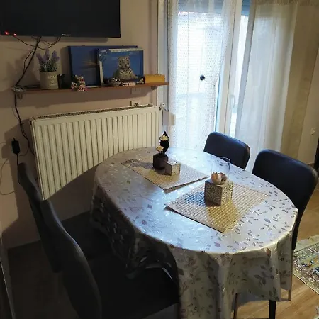 Eveline House * Kallirákhi