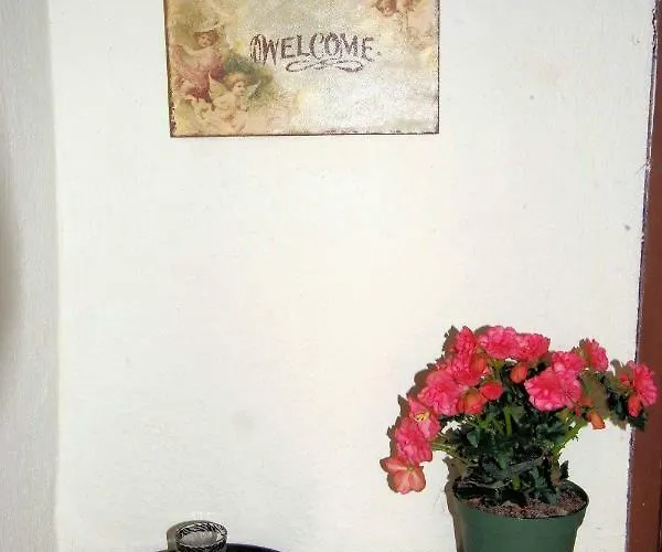 Eveline House * Kallirákhi