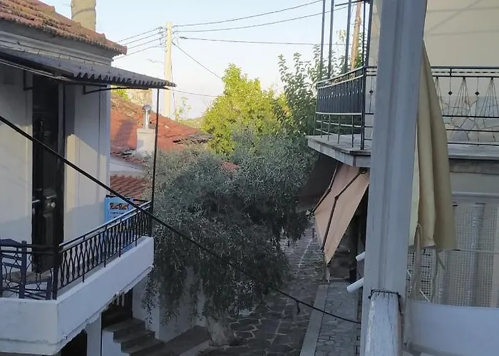 Eveline House * Kallirákhi