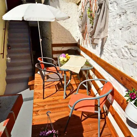 Apartman Eveline House Kaliráhi