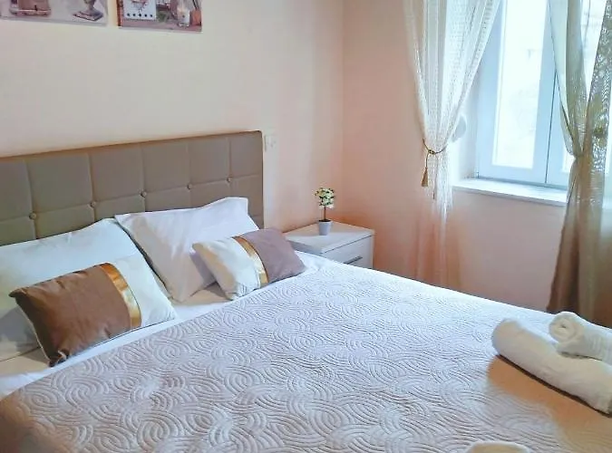 Appartement Eveline House *